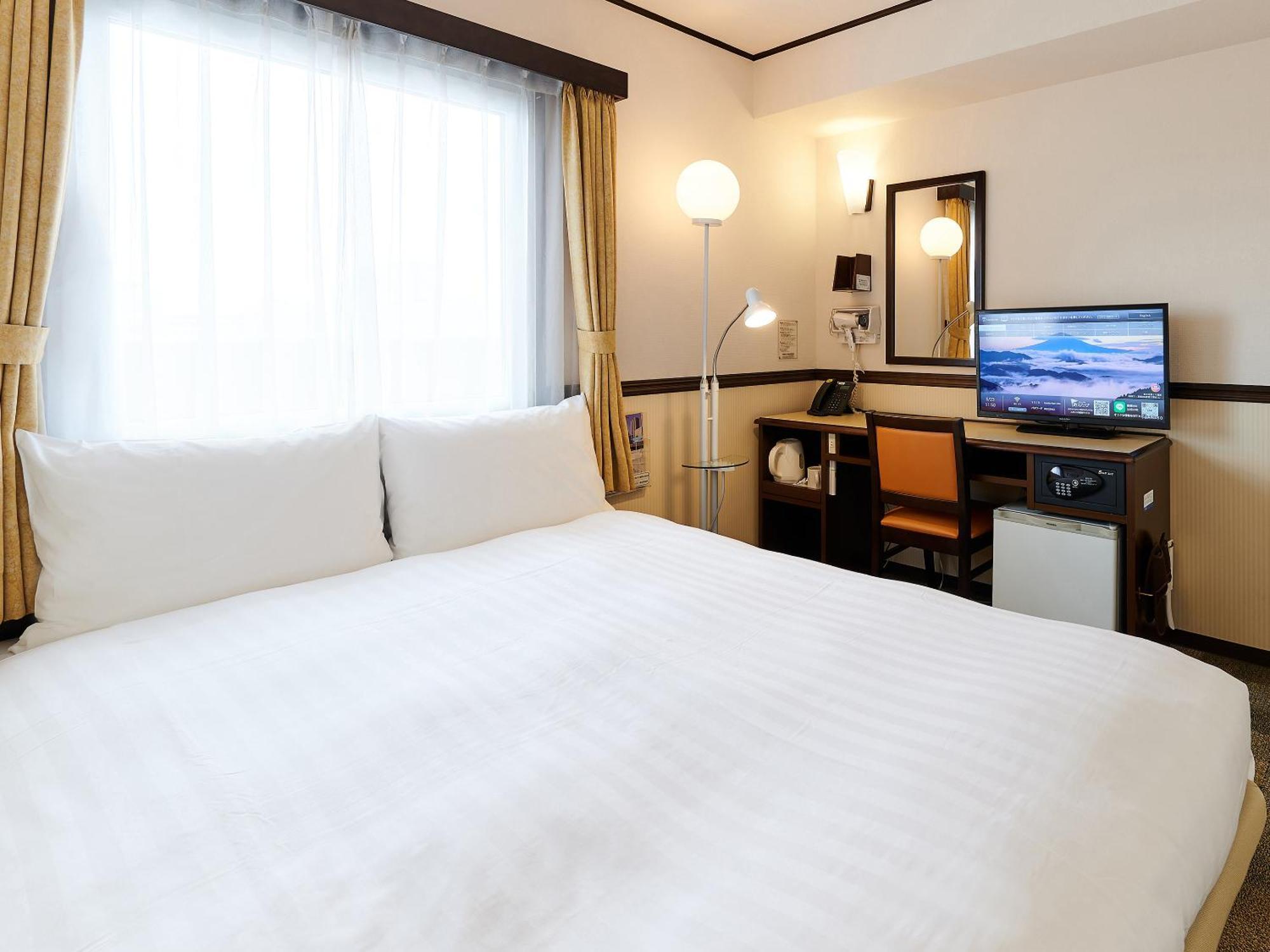 Toyoko Inn Osaka Shinsaibashi Nishi Room photo